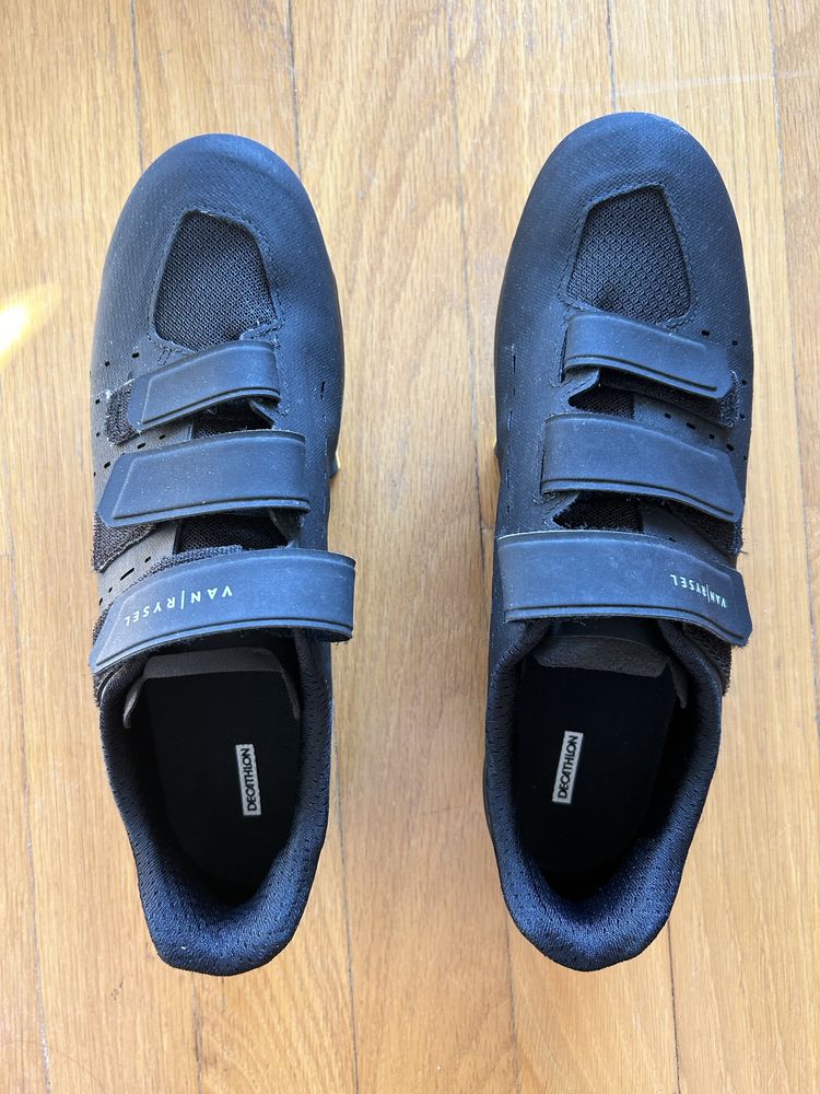 Sapatos de bicicleta de estrada