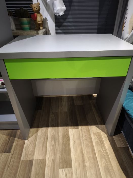 Biurka + szuflada + fotele biurkowe