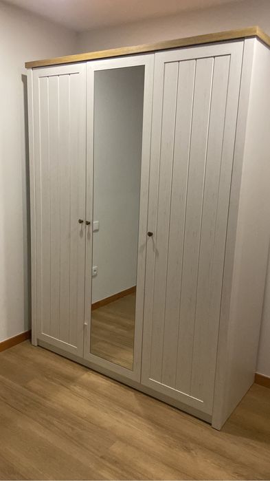 Faço montagem de moveis