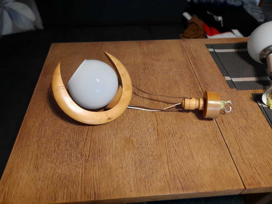 Lampy sufitowe Led złota i pozostałe 2 szt. zwykłe na żarówki E27.