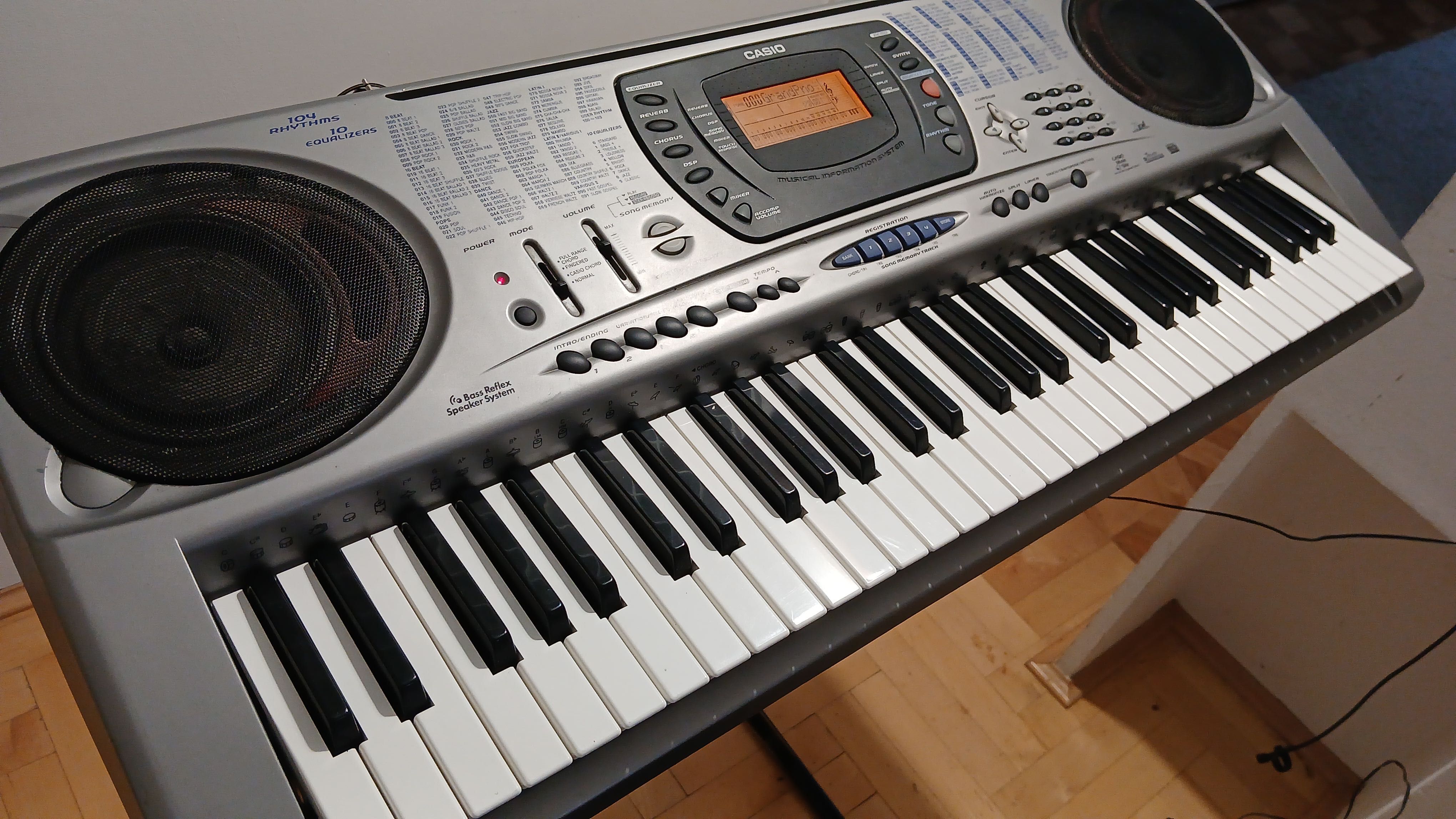 Keyboard Casio, dynamiczna klawiatura, 5 oktaw, pełen zestaw MIDI