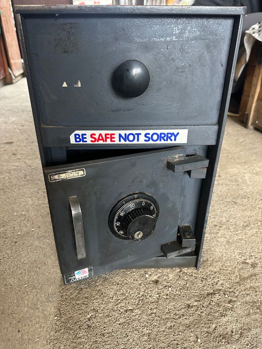 Сейф Gardall з механічним кодовим замком