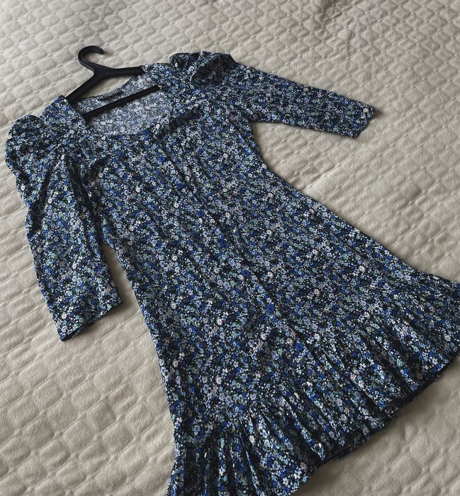 Плаття довжини міді