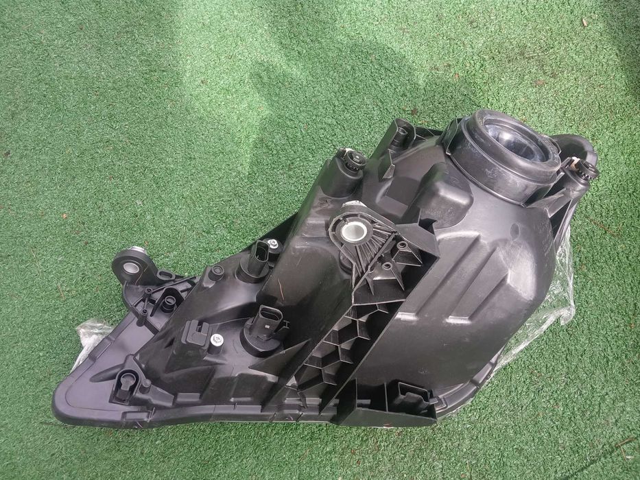 Lampa prawa przednia seat M II nowa 11-19