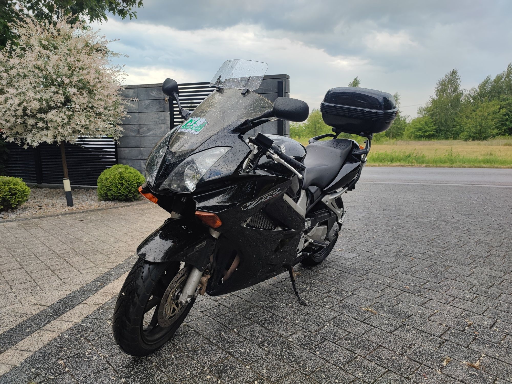 Honda VFR 800 oryginał ABS kufer