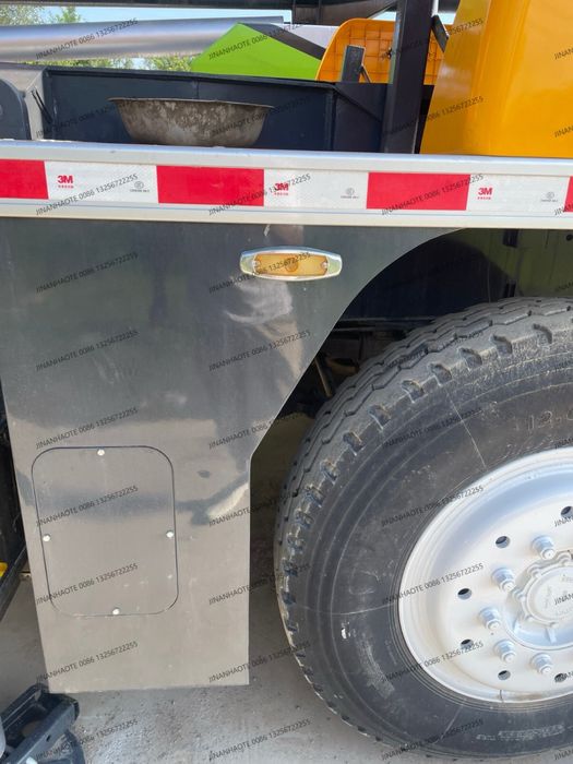 XCMG 70 -II Автокран вантажопідйомністю 70 тонн 2013 року випуску авто