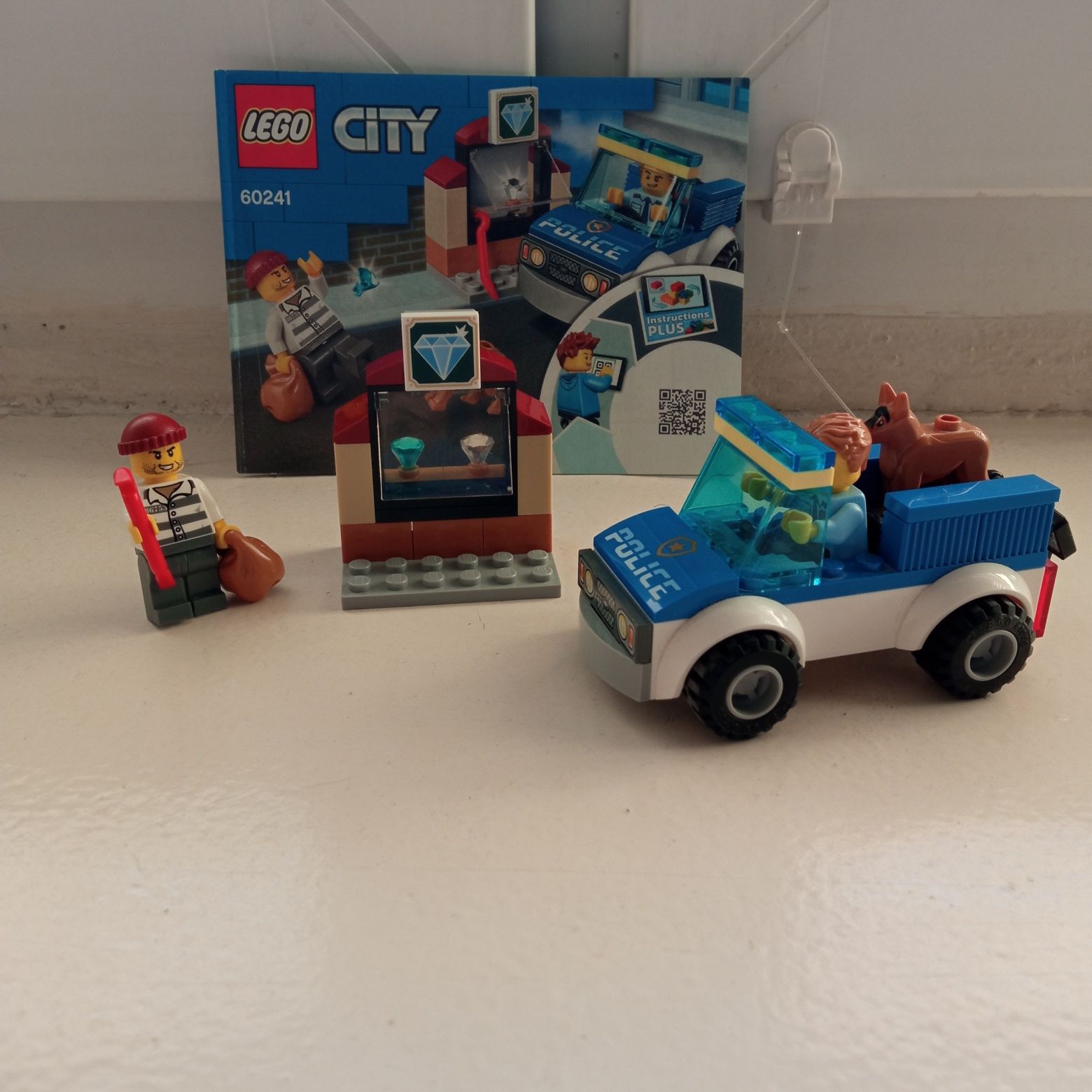 Zestaw LEGO z serii City policjant i złodziej