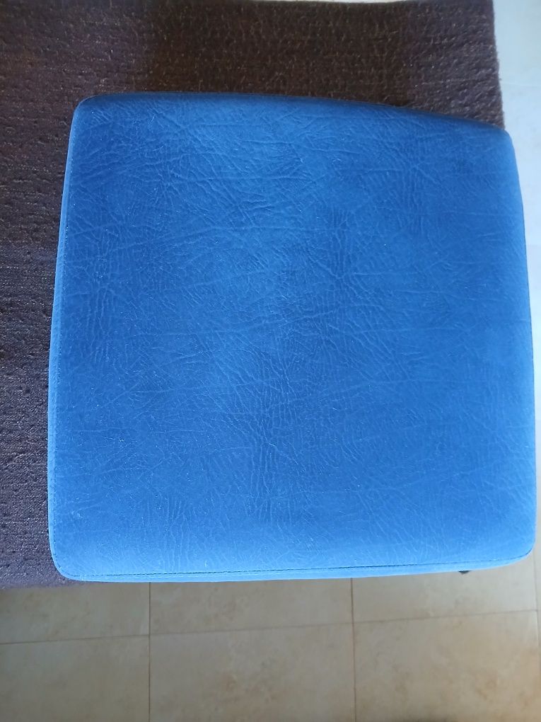 Puff quadrado azul