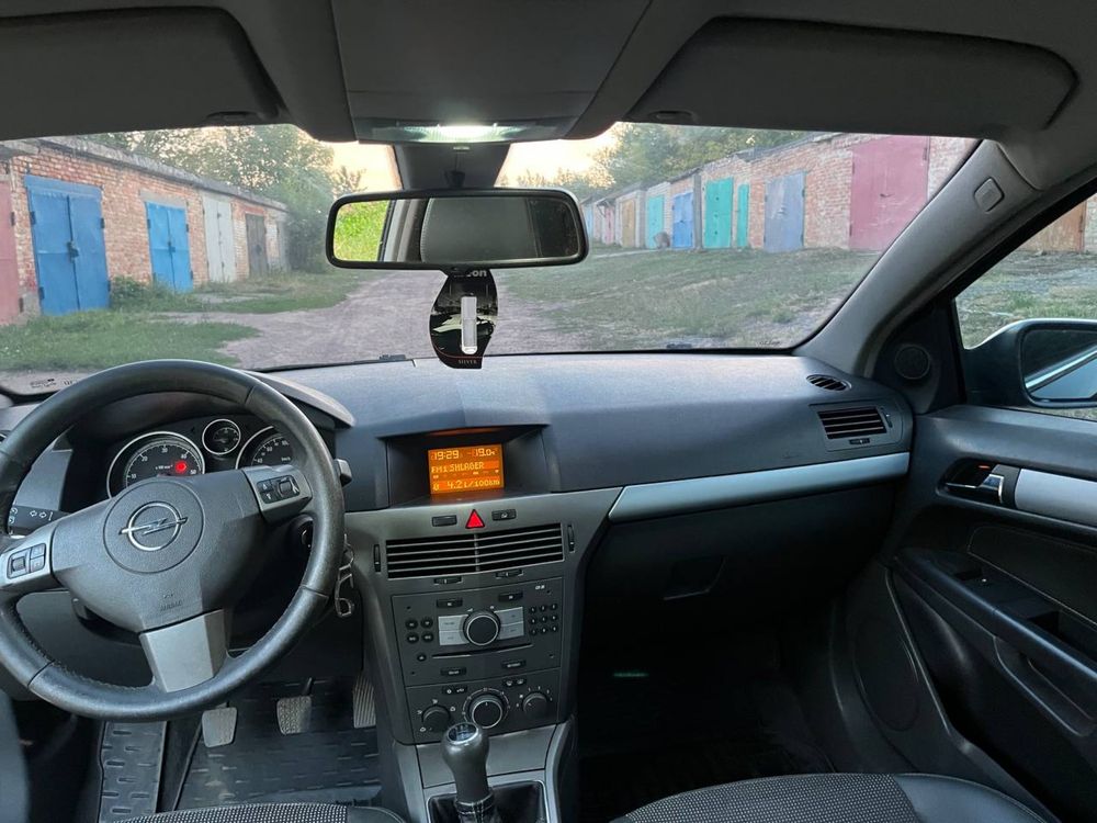 Продам opel astra h gtc