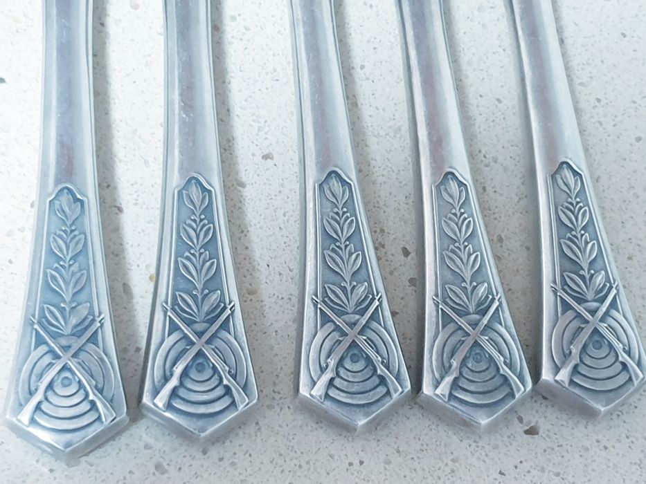 Conjunto de 6 antigas facas militares de  cabos com banho em prata