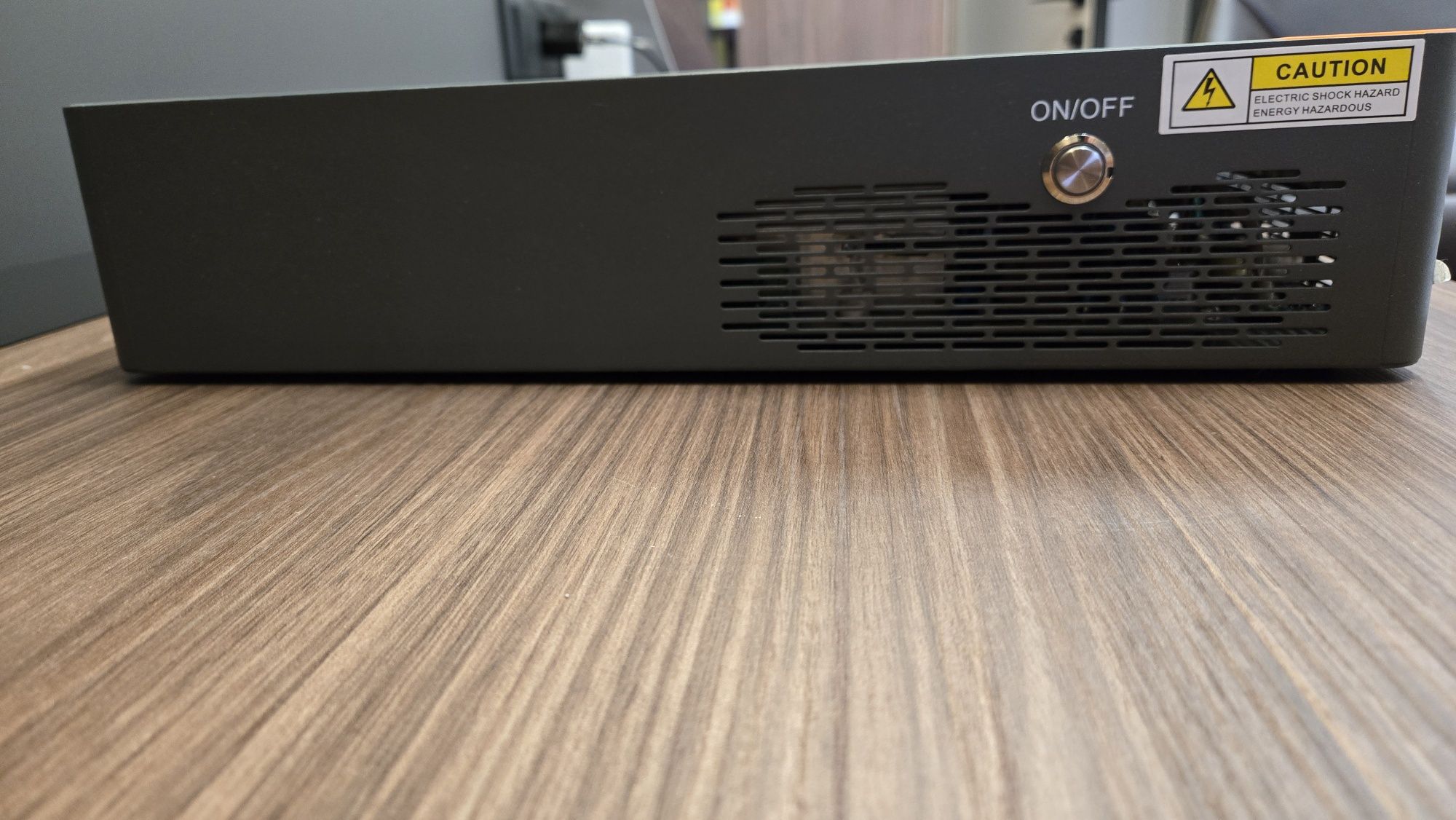 Гібридний інвертор PowMr 4500W 24V POW-HVM4.5K-24V