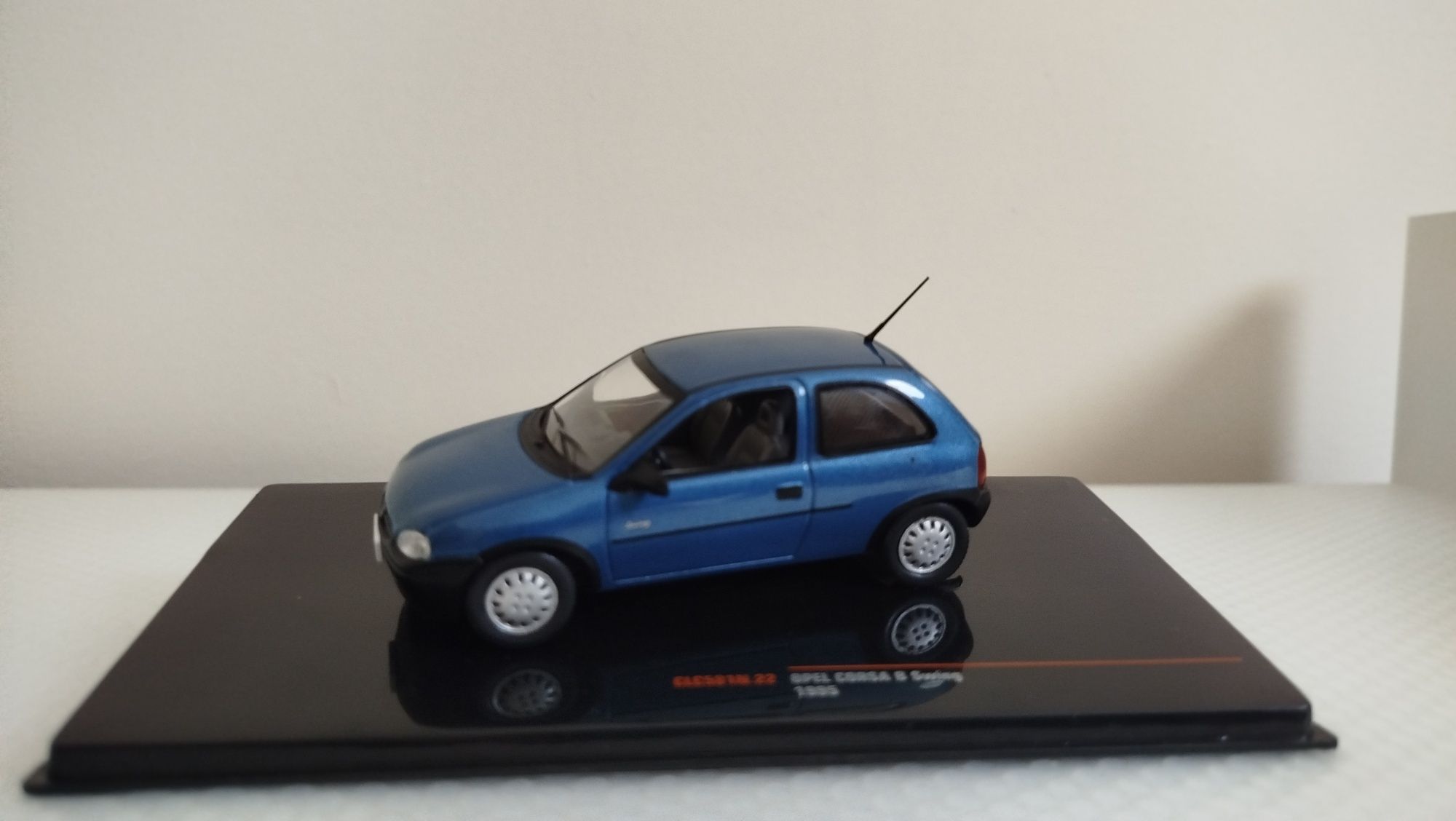 Miniatura Opel Corsa B 1/43 Nova