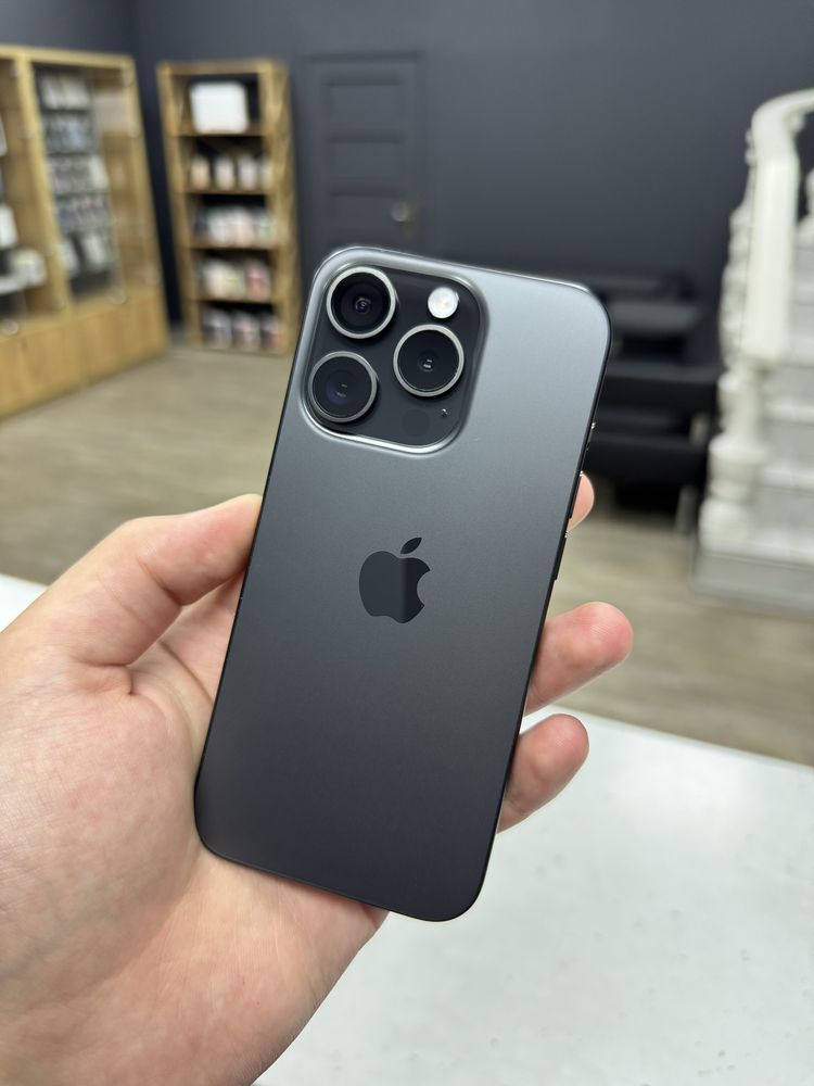 iPhone 15 Pro 256gb Black Titanium Unlock в Ідеальному стані!