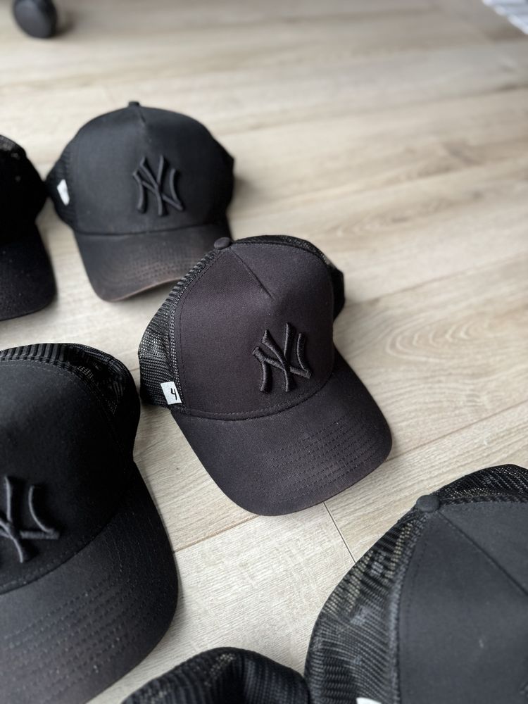 Czapka z daszkiem / Trucker