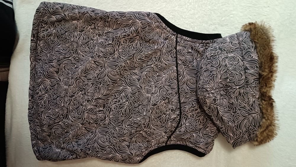 Reserved bezrękawnik 164