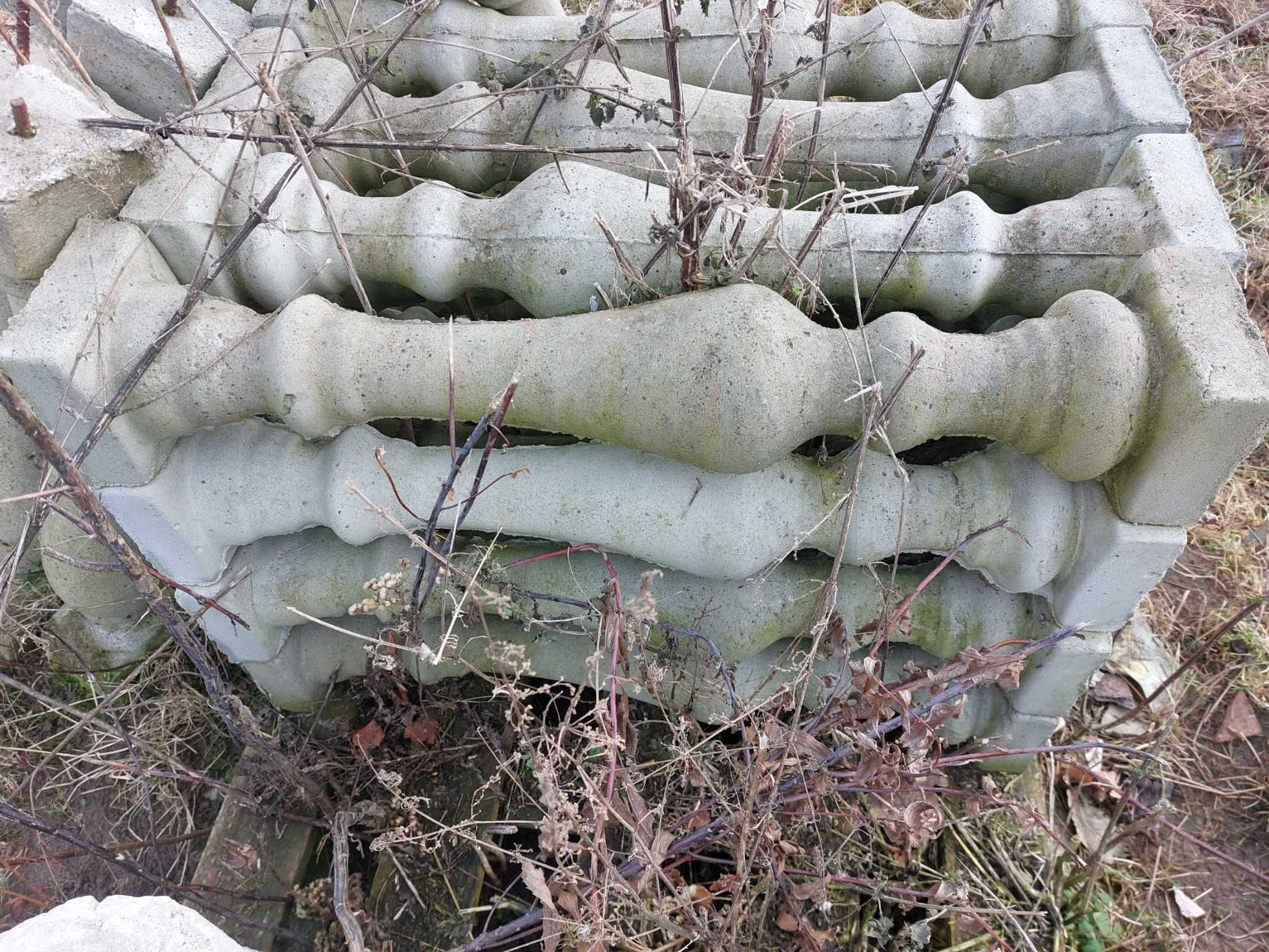 tralki z betonu, betonowe, wyprzedaż, likwidacja, poręcze, słupki