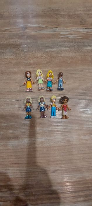 Figurki lego friends 8 szt