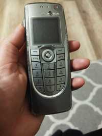 Stary telefon Nokia model 9300