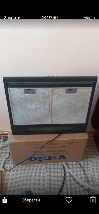 Продам витяжку на кухню у хорошому стані