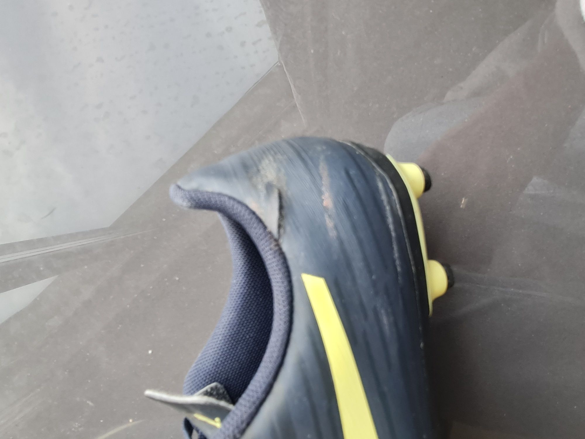 Korki na trawę puma używane rozmiar 33.