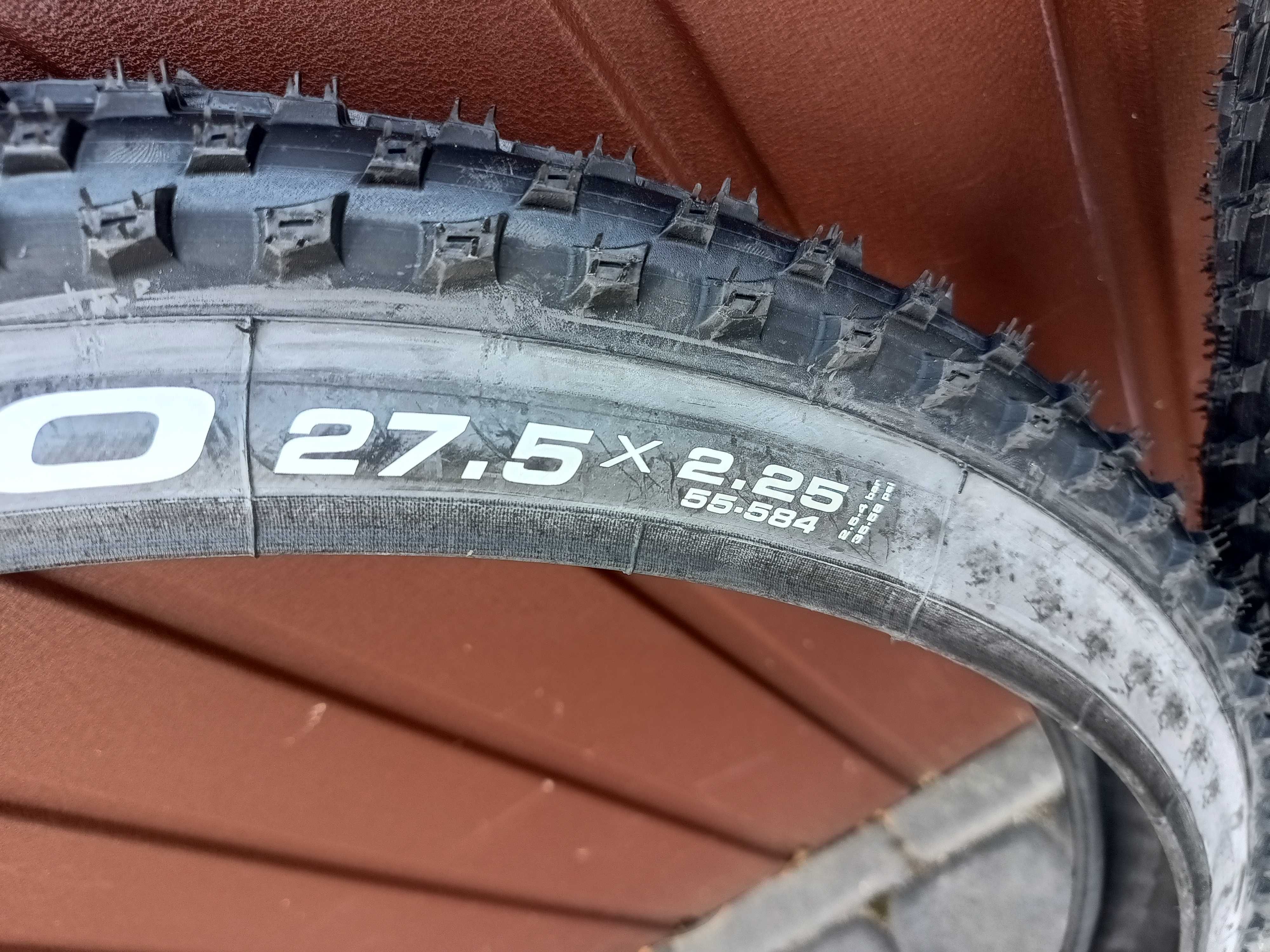 Opona Opony 27'5 x 2'25 Vittoria Barzo Nowe Komplet
