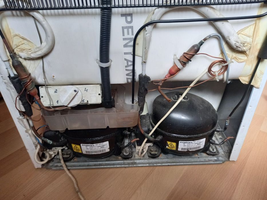 Холодильник встраиваемый AEG два компрессора, ул. Передовая