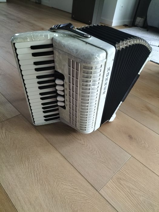 Akordeon Hohner CONCERTO III S 72 basy,3 chóry,,po prostu ,jak NÓWKA!