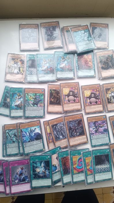 Lote 848 cartas yugioh de várias raridades Konami