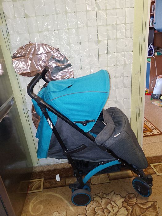 Прогулянкова коляска