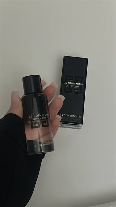 Givenchy Le Soin Noir Lotion Essence,new,35ml