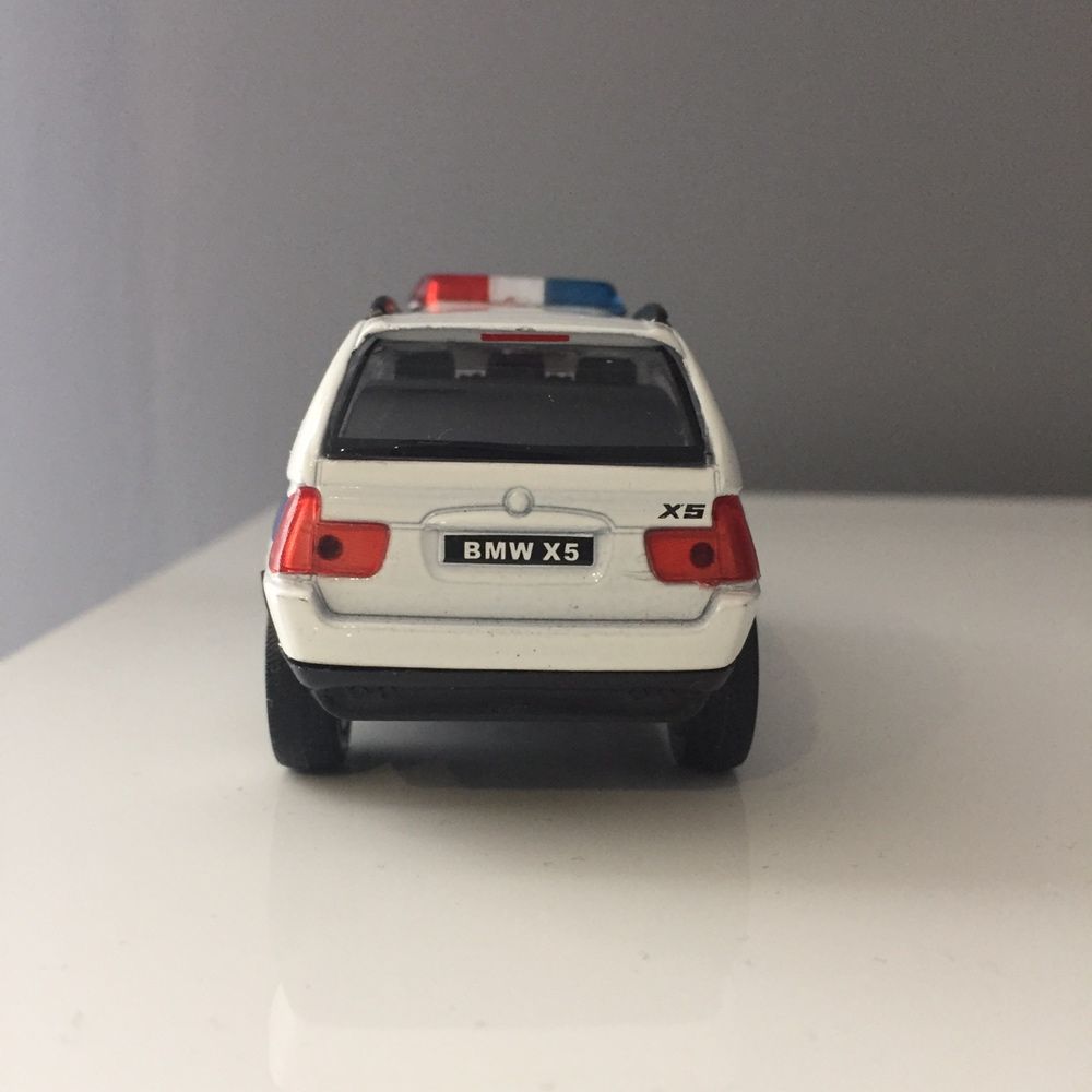 BMW X5 1:43 Kolekcja samochodów aut wozów policyjnych radiowóz model