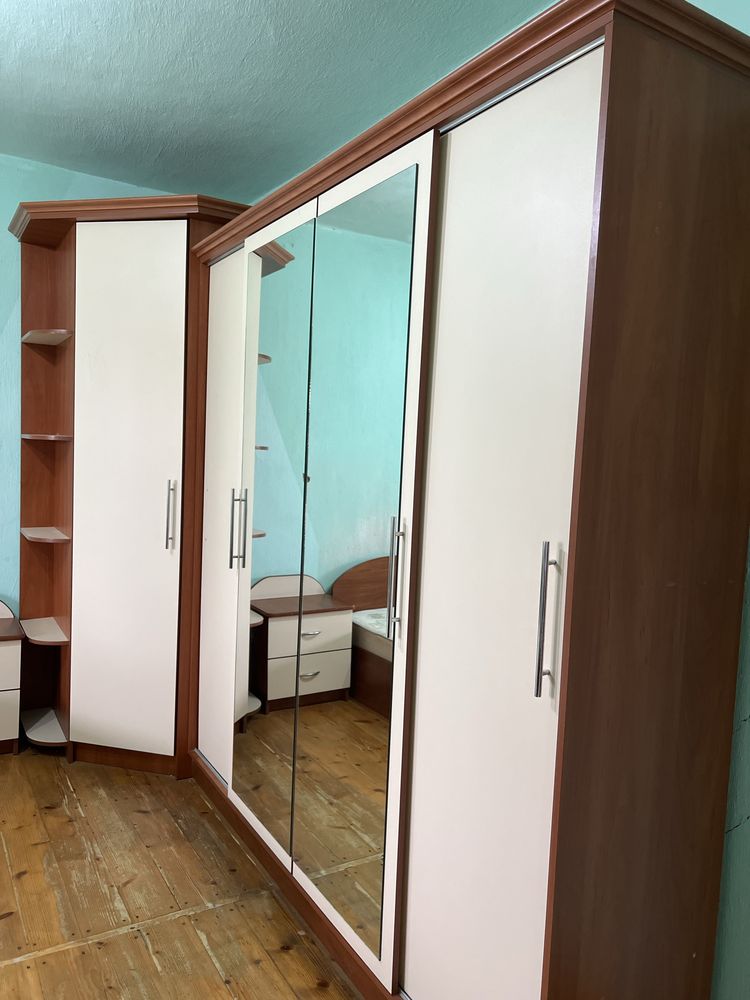 Продам меблі в спальню