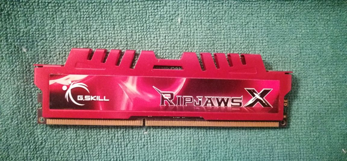 G. Skill RIPJAWS X 4gb ddr3 1600mhz