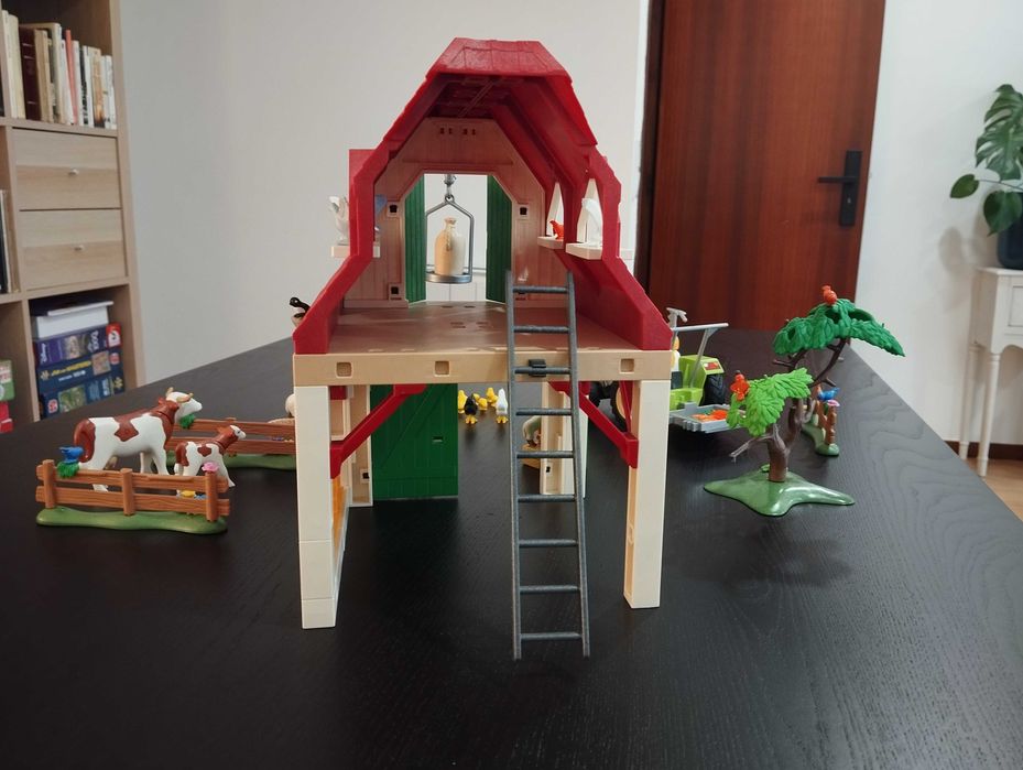 PLAYMOBIL Country: Quinta com criação de animais