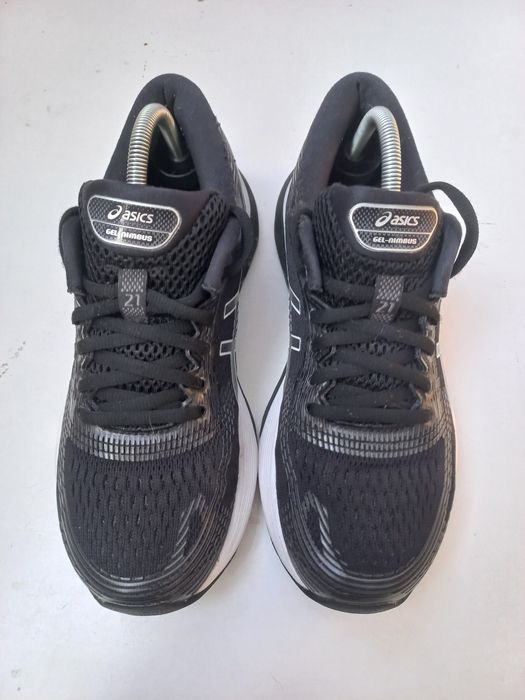 Кросівки бігові Asics Nimbus 21. 37,5р.стан чудовий,оригінал
