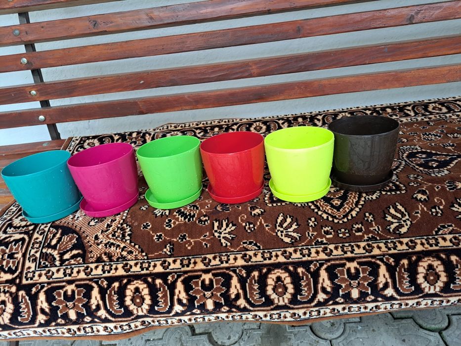 Набір горщиків кольорові