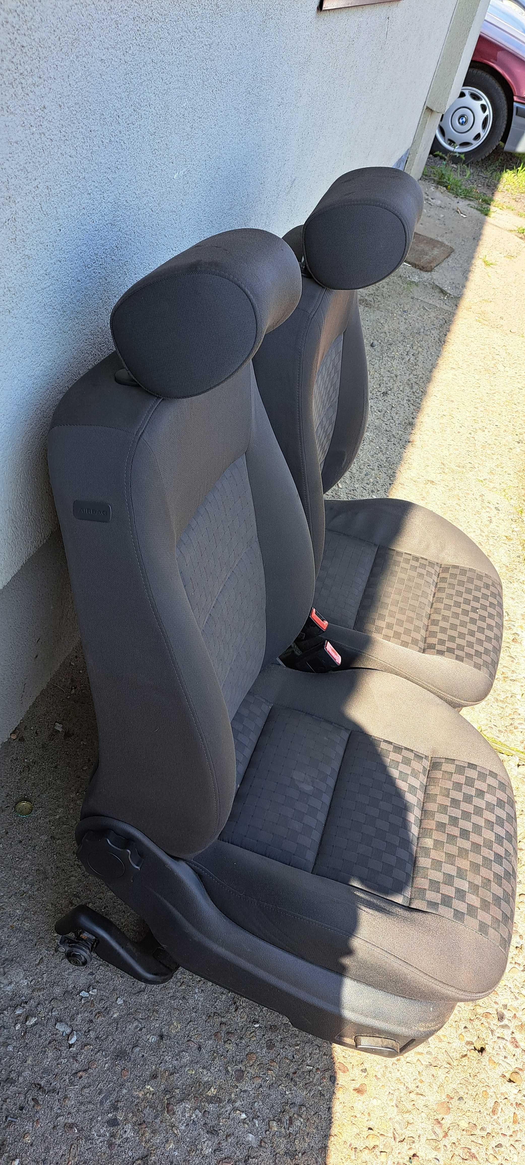 Fotele przednie Audi A6 C5 kpl
