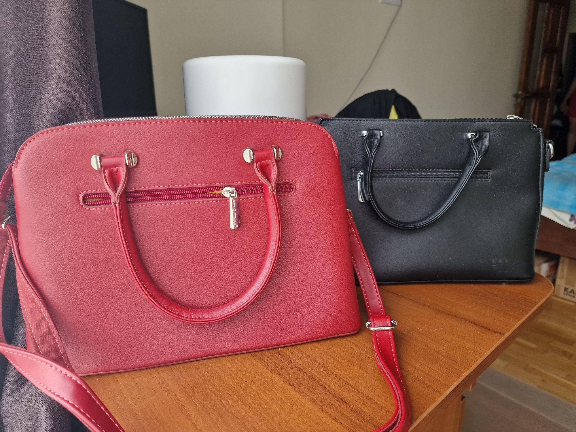 Нові сумки чорна та червона