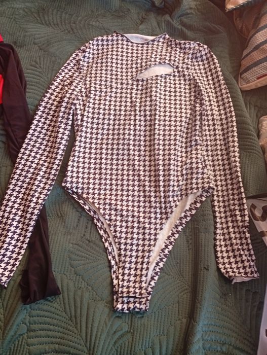 Nowe body s czerwono czarne i w pepitkę