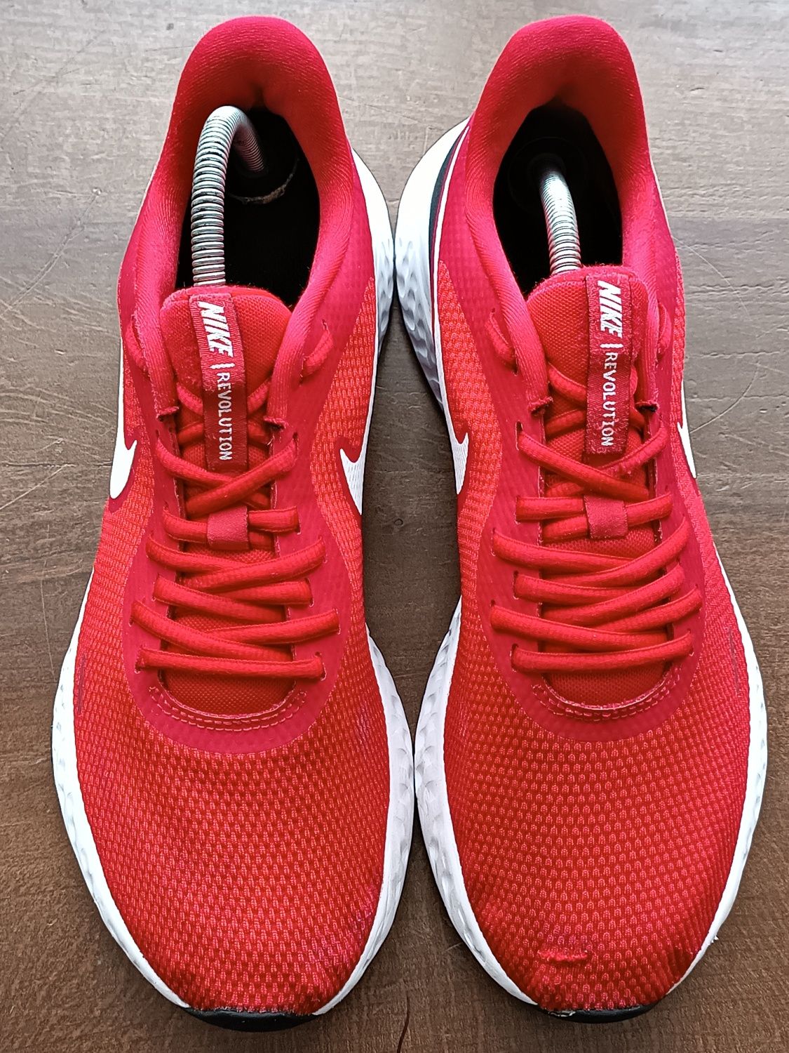 Мужские кроссовки для бега NIKE REVOLUTION 5 RED BQ3204-600