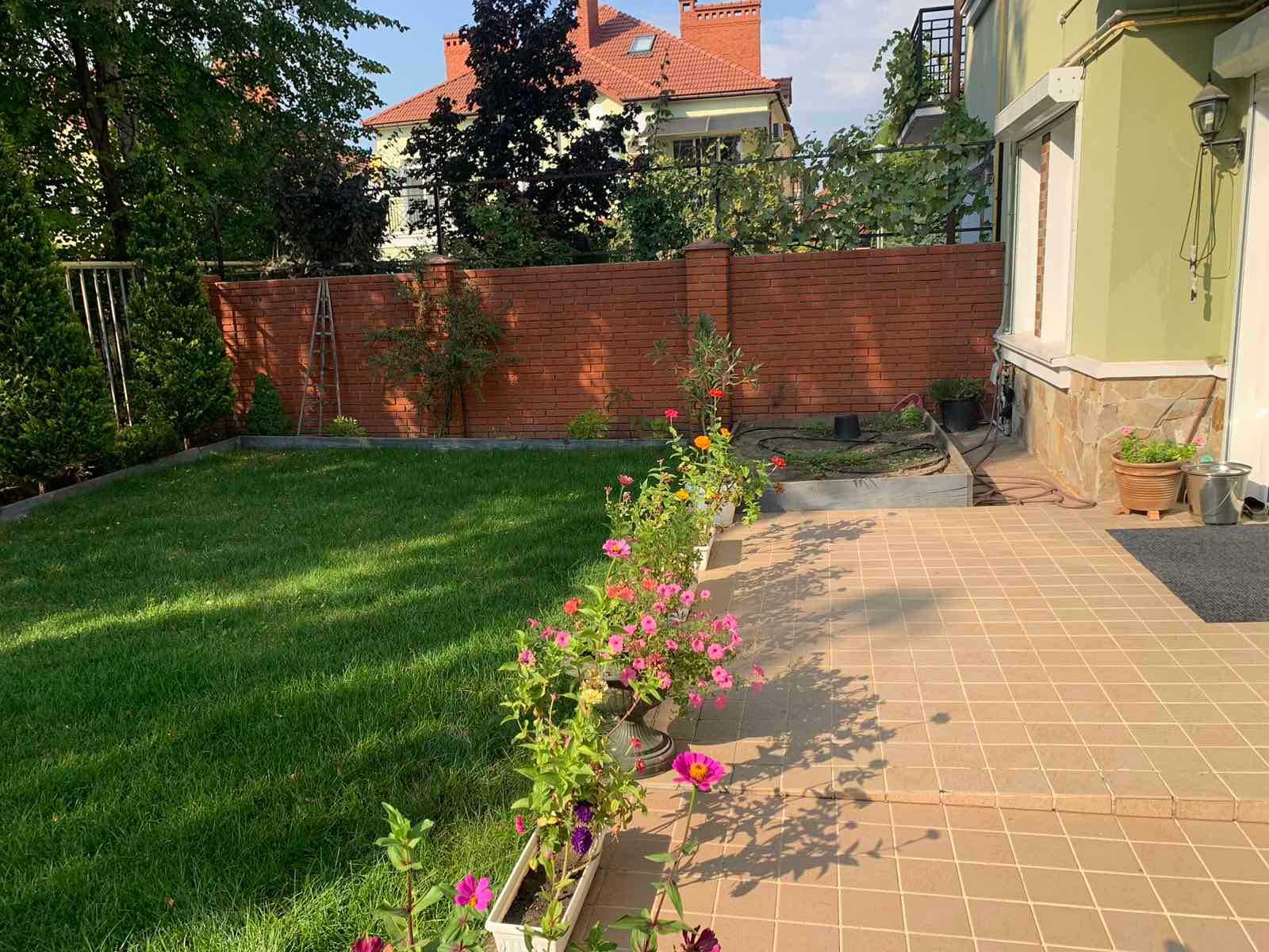 Сдам дом.Совиньон  Долгосочно