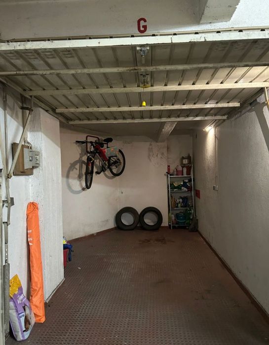 Garagem na Brandoa
