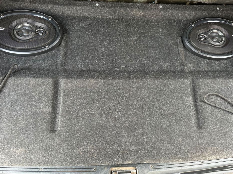 Машина ваз 2109!