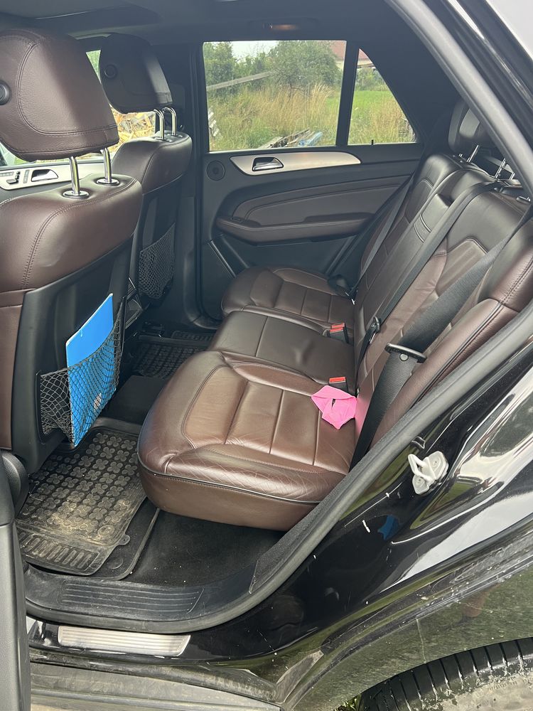 Samochod Mercedes ML W166