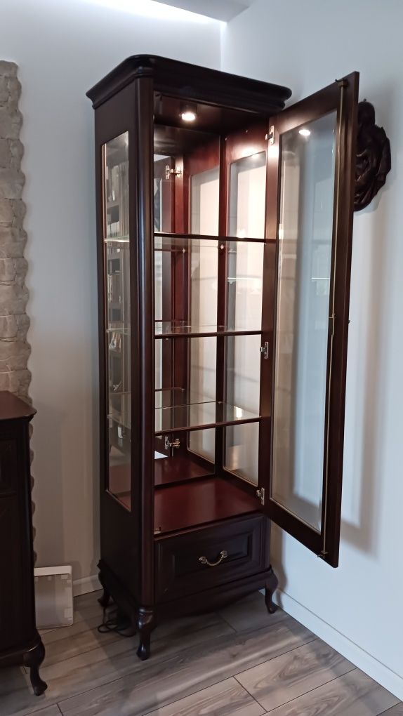 Komplet mebli drewnianych do salonu