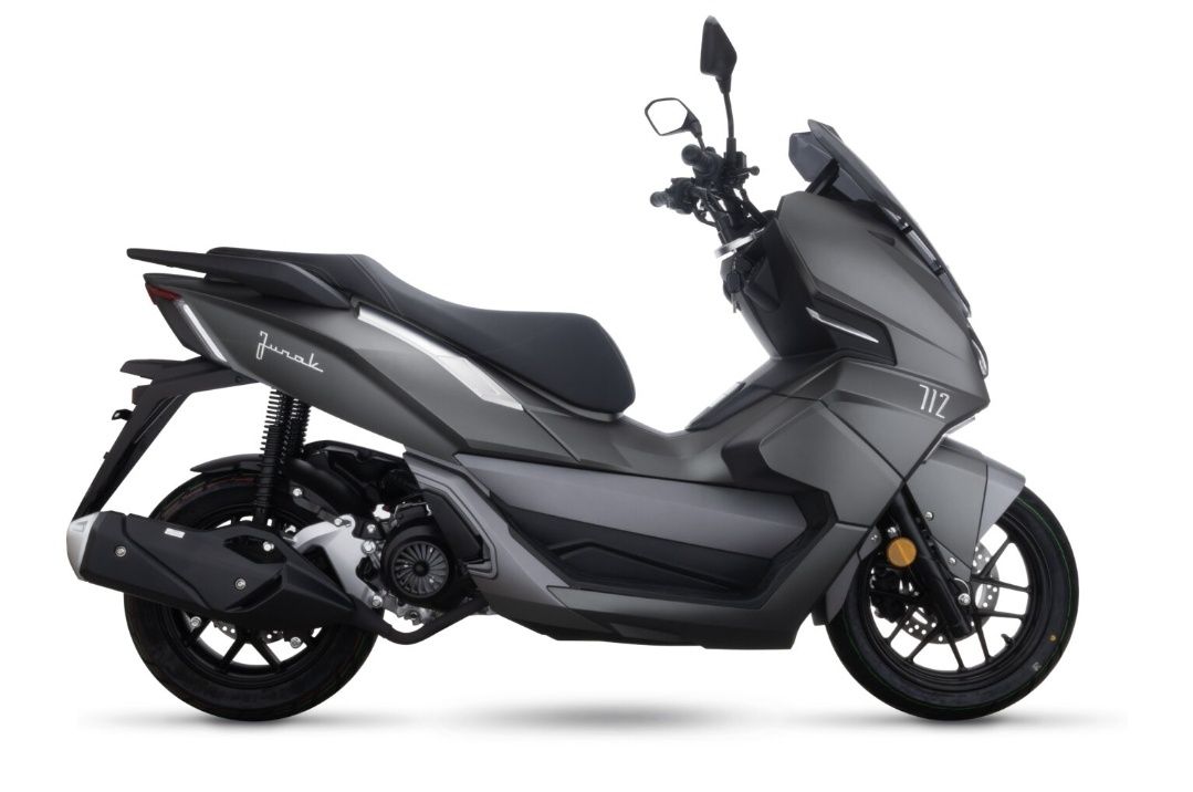 Skuter Junak 712 125ccm. Nowy, zarejestrowany. Matowy antracyt. Maxi