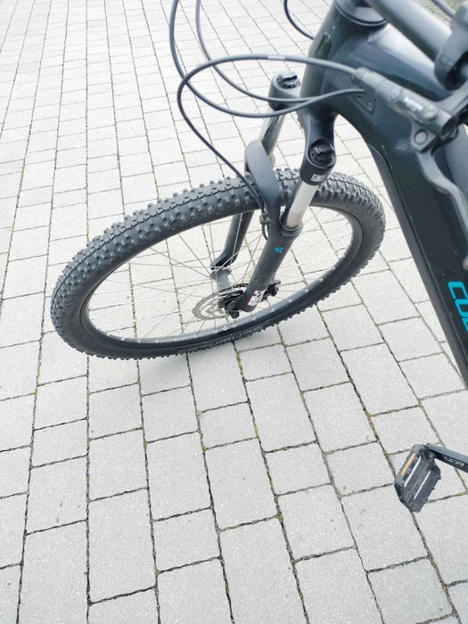 Rower Elektryczny Cube reaction on1 silnik Bosch