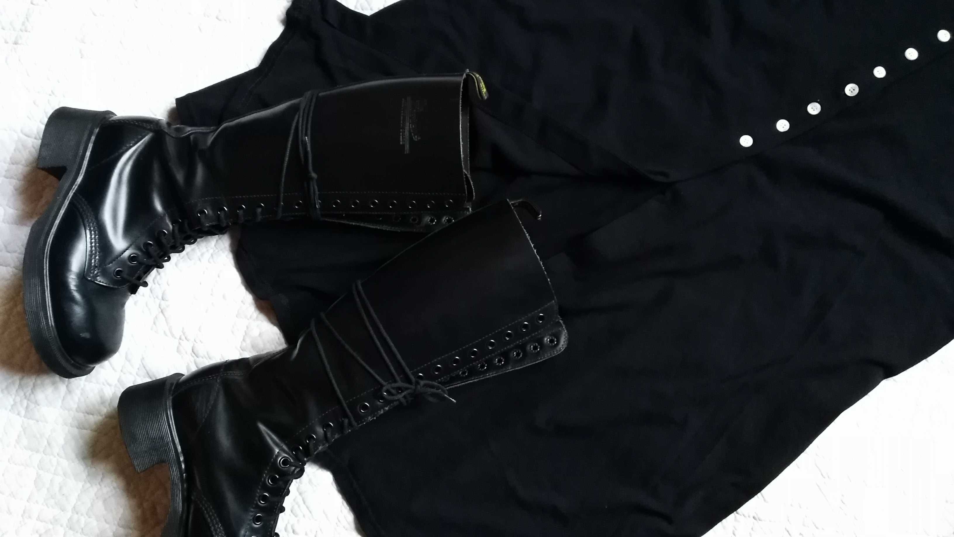 LAUNDRY czarna długa narzutka/kamizelka lycra guziki grunge goth 38 M