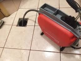 Прочистка труб канализации/Чистка засоров канализации аппаратом/