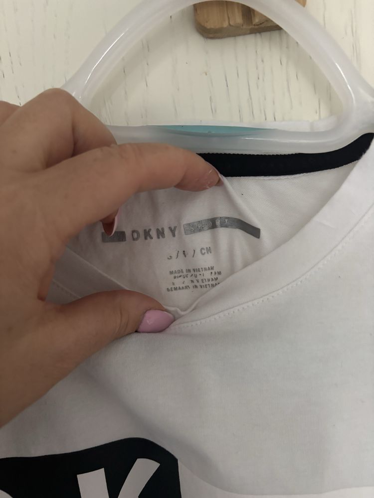 Biala koszulka bawelniana dkny uniwersalna